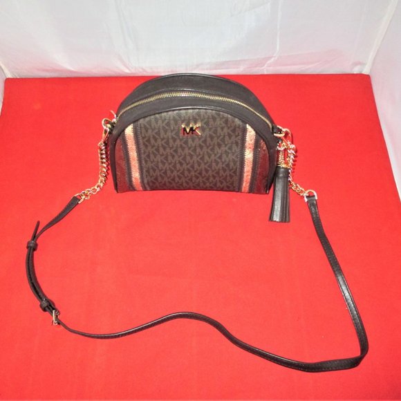 Michael Kors Signature Dome Crossbody Bag#3101